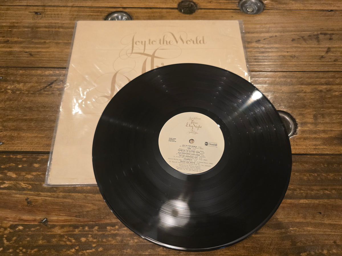 Three Dog Night – Joy to the World: Their Greatest Hits (1974, LP, Dunhill/ABC Records, DSX-50178)
