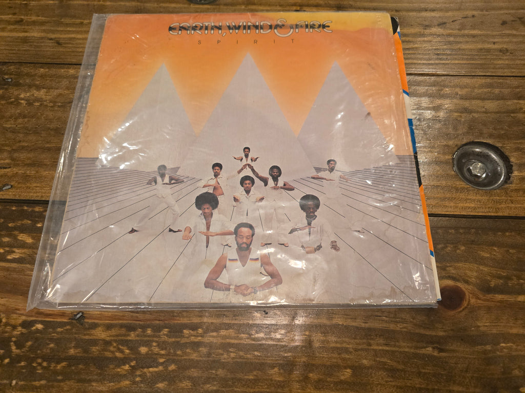 Earth, Wind & Fire – Spirit (1976, LP, Columbia Records, PC-34241)