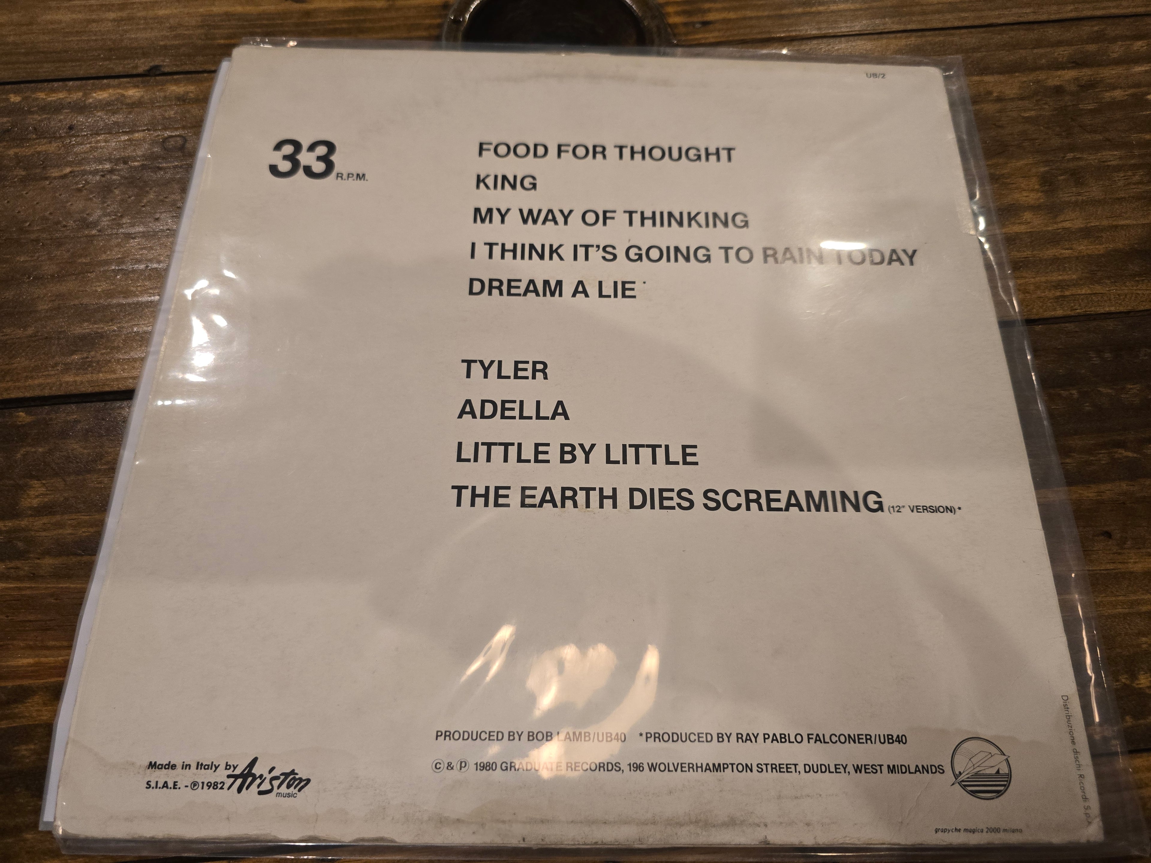 UB40 – The Singles Album (1983, LP, Arista, AL-8315)