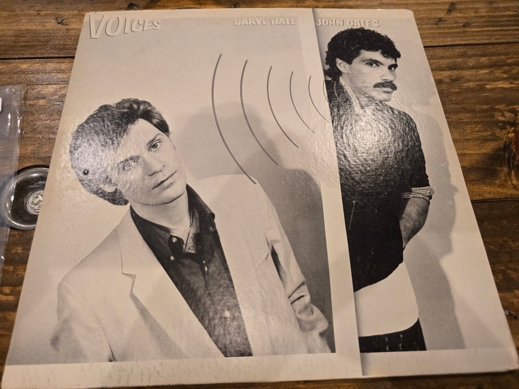 Hall & Oates – Voices (1980, LP, RCA Records, AO-1-3646)