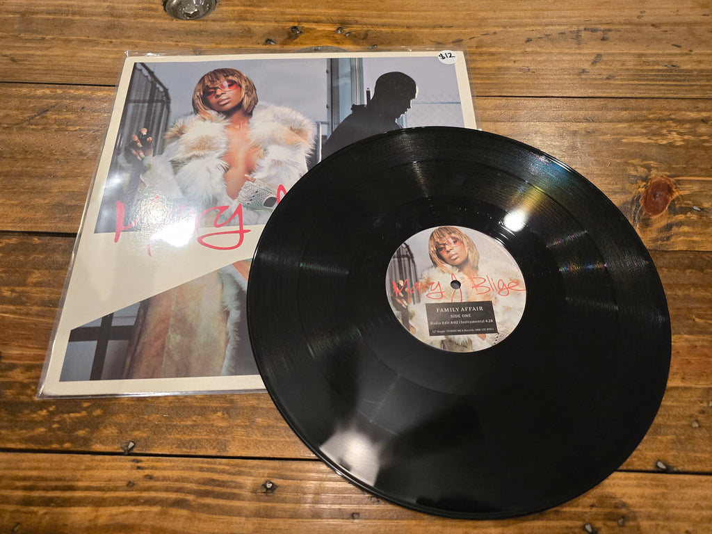 Mary J. Blige – Family Affair (12" Single, MCA Records, 088 155 859-1)