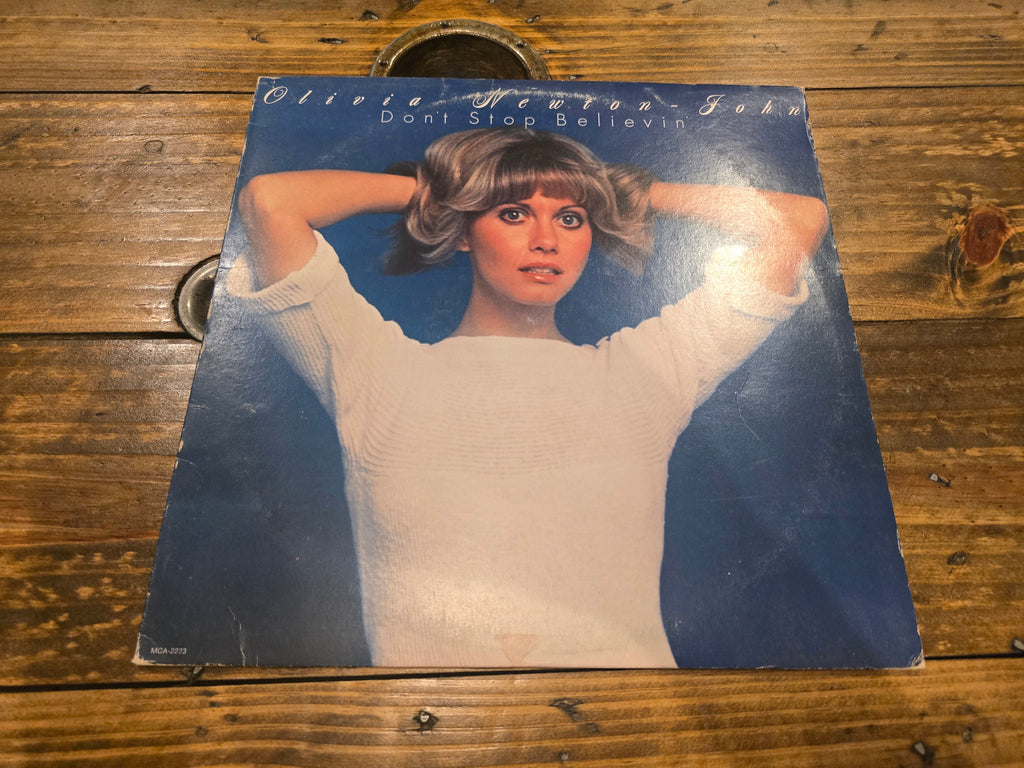 Olivia Newton-John - Don't Stop Believin' (MCA-2223)