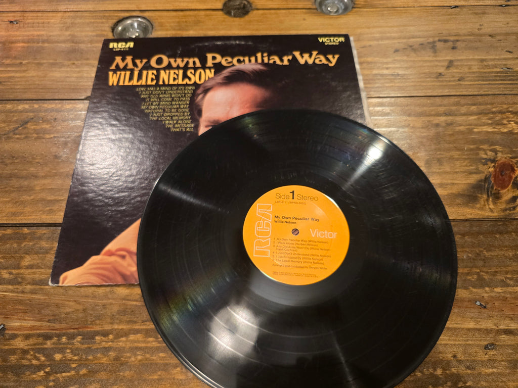 Willie Nelson - My Own Peculiar Way (LSP-4111)