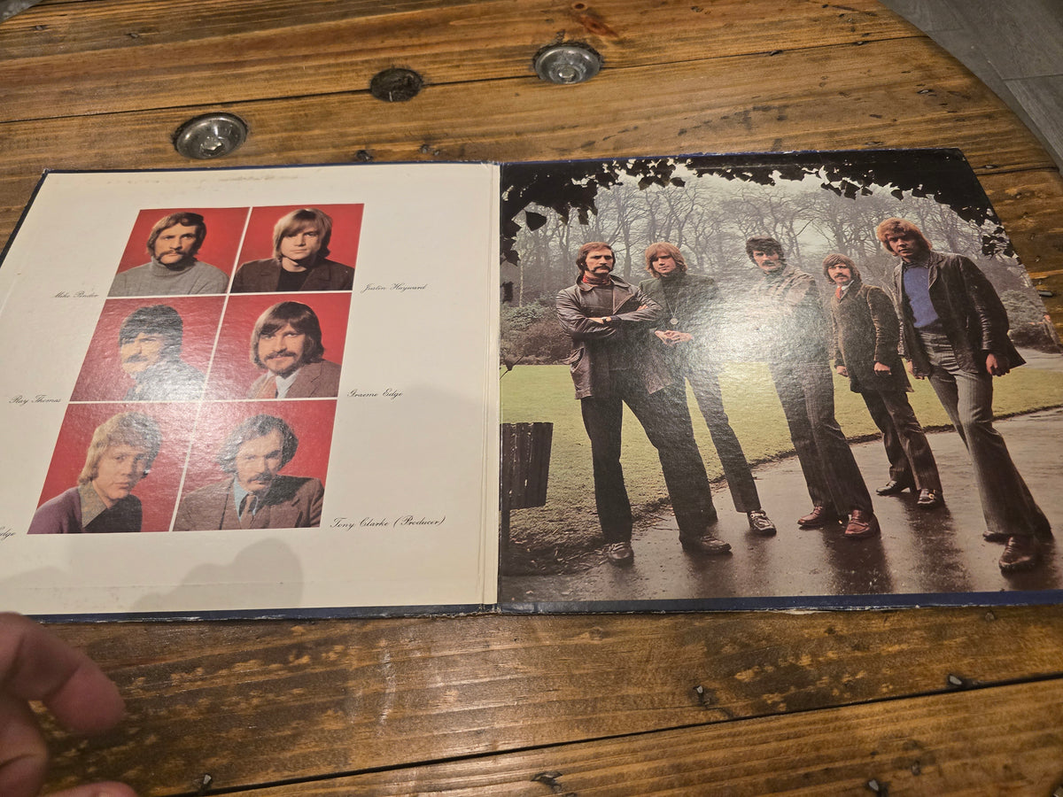 The Moody Blues – On the Threshold of a Dream (DES 18025)