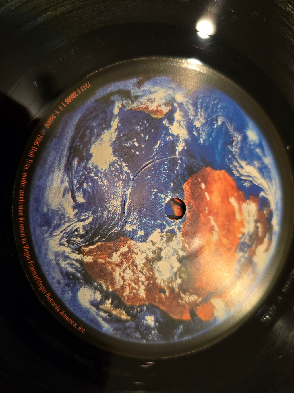 Daft Punk – Around the World (Original French Pressing 12", Virgin Y-38608 / 7243 8 38608 1 3)