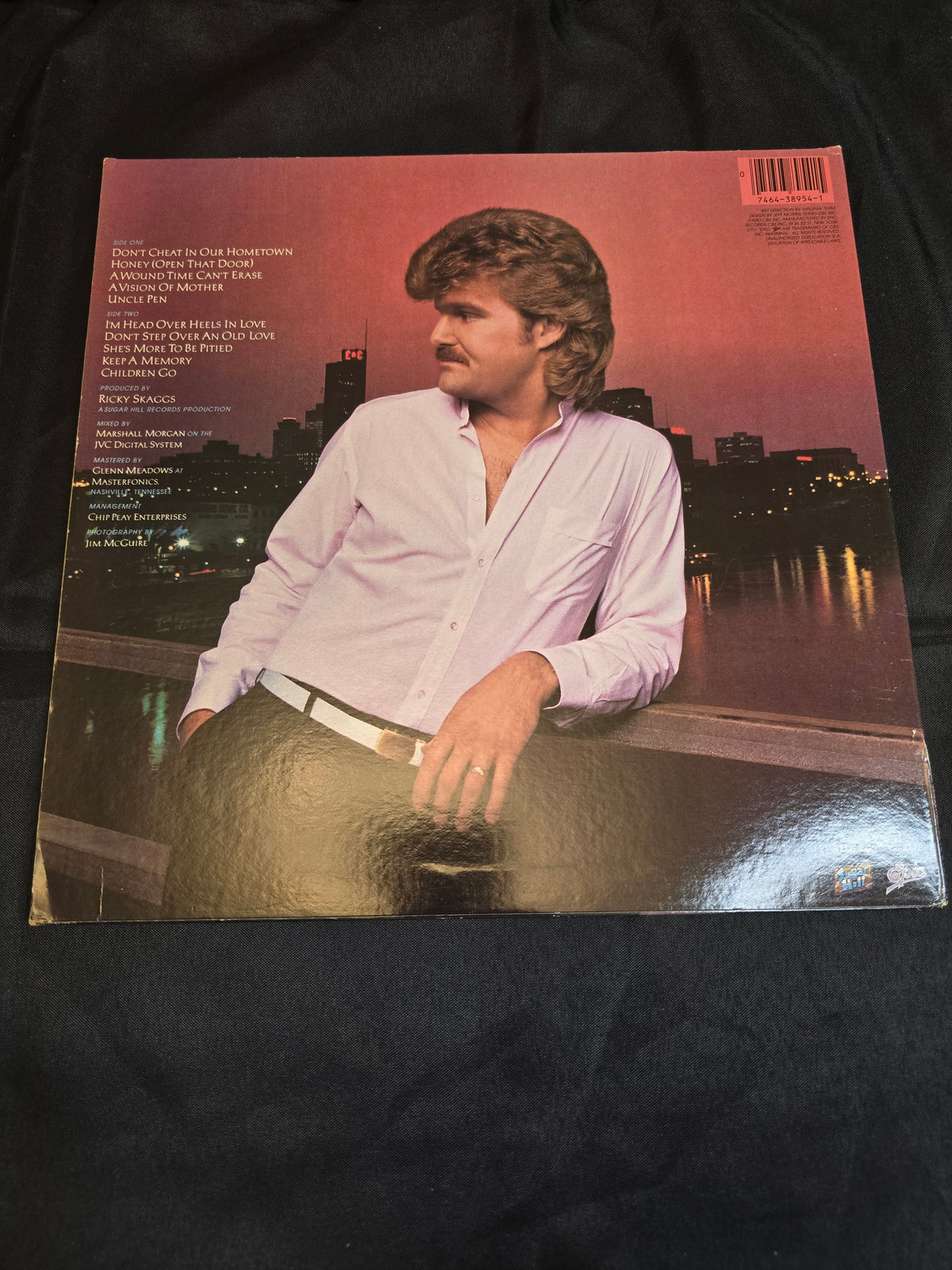 Ricky Skaggs - Don't Cheat in Our Hometown (FE38954)