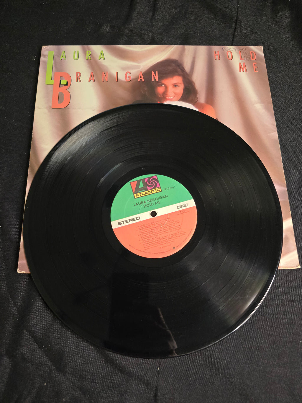 Laura Branigan - Hold Me (81265-1)