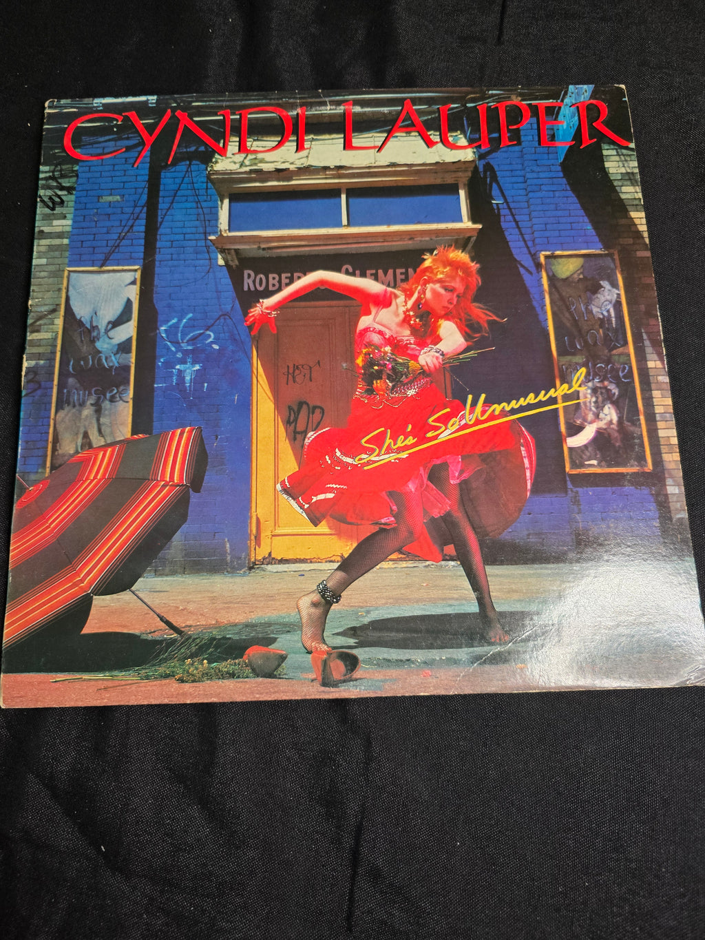 Cyndi Lauper - She's So Unusual (FR-38930)