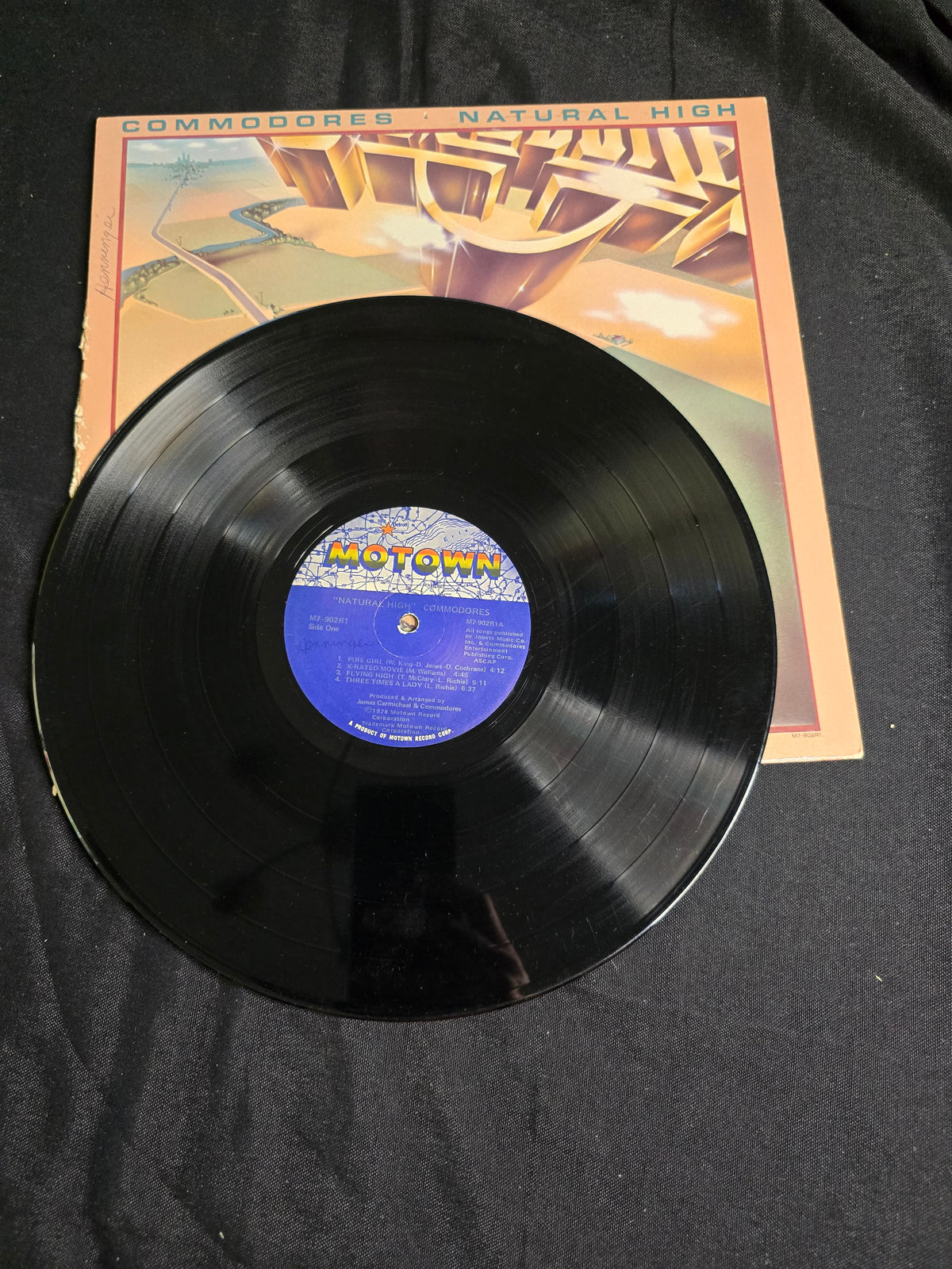Commodores - Natural High (M7-902R1)
