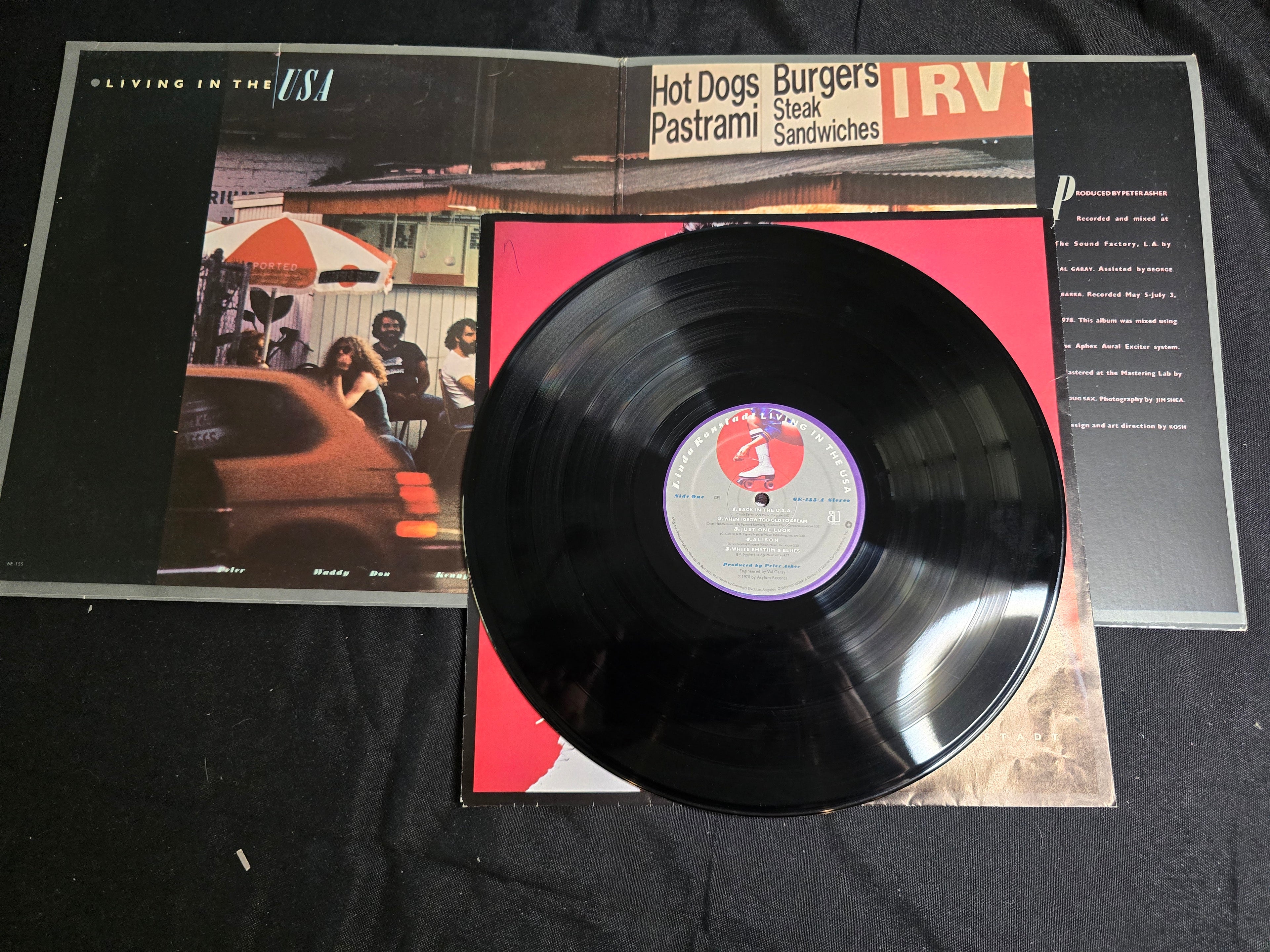 Linda Ronstadt - Living in the USA (6E-155)