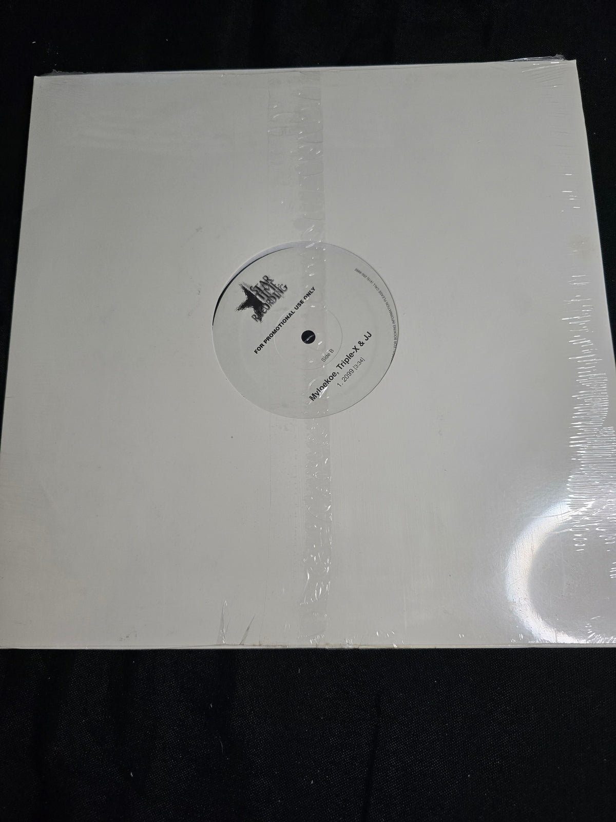 Myloekoe, Triple-X & JJ - Soakin Wet (LOCKJ001)