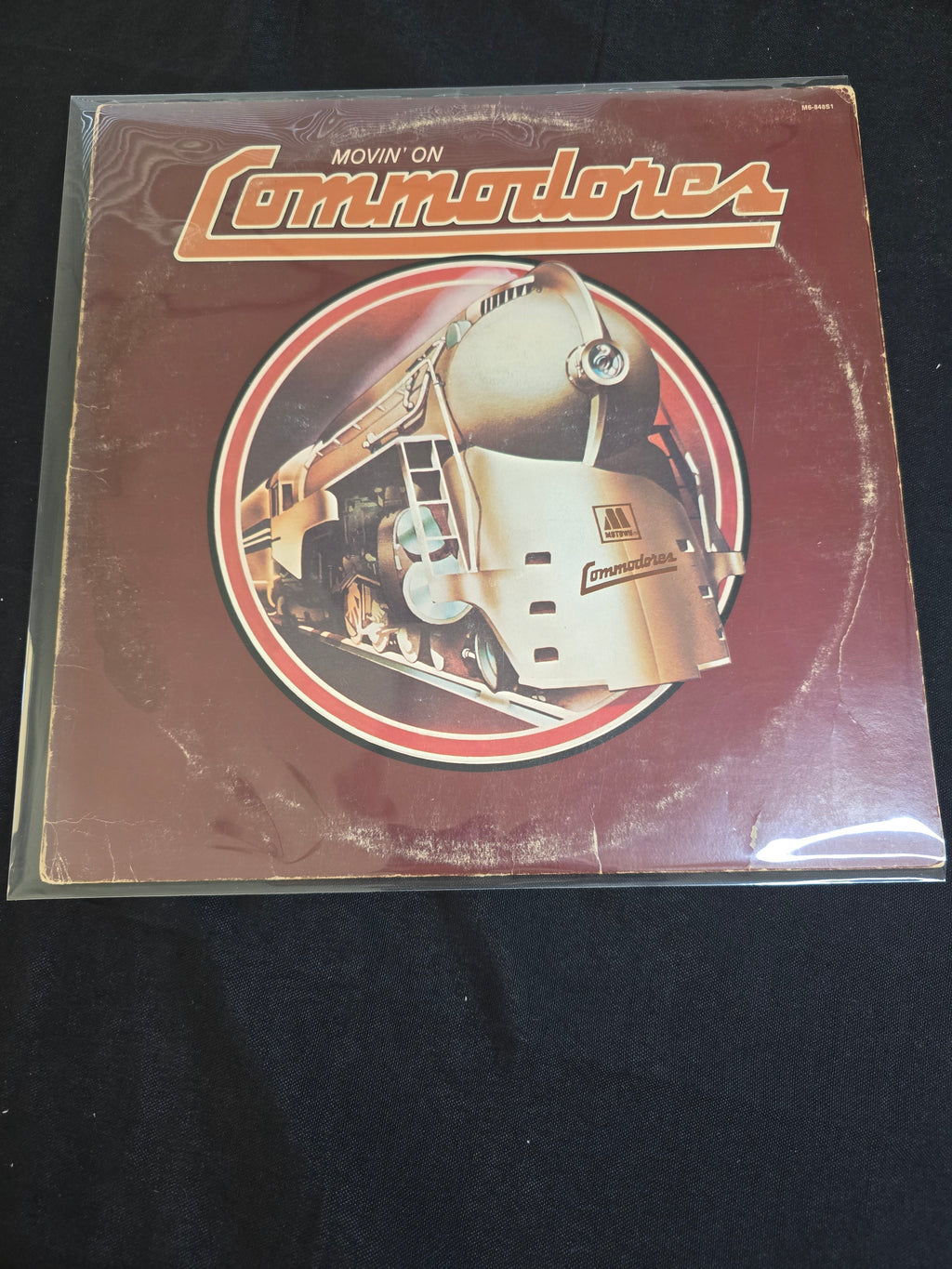 Commodores - Movin' On (M6-848S1)