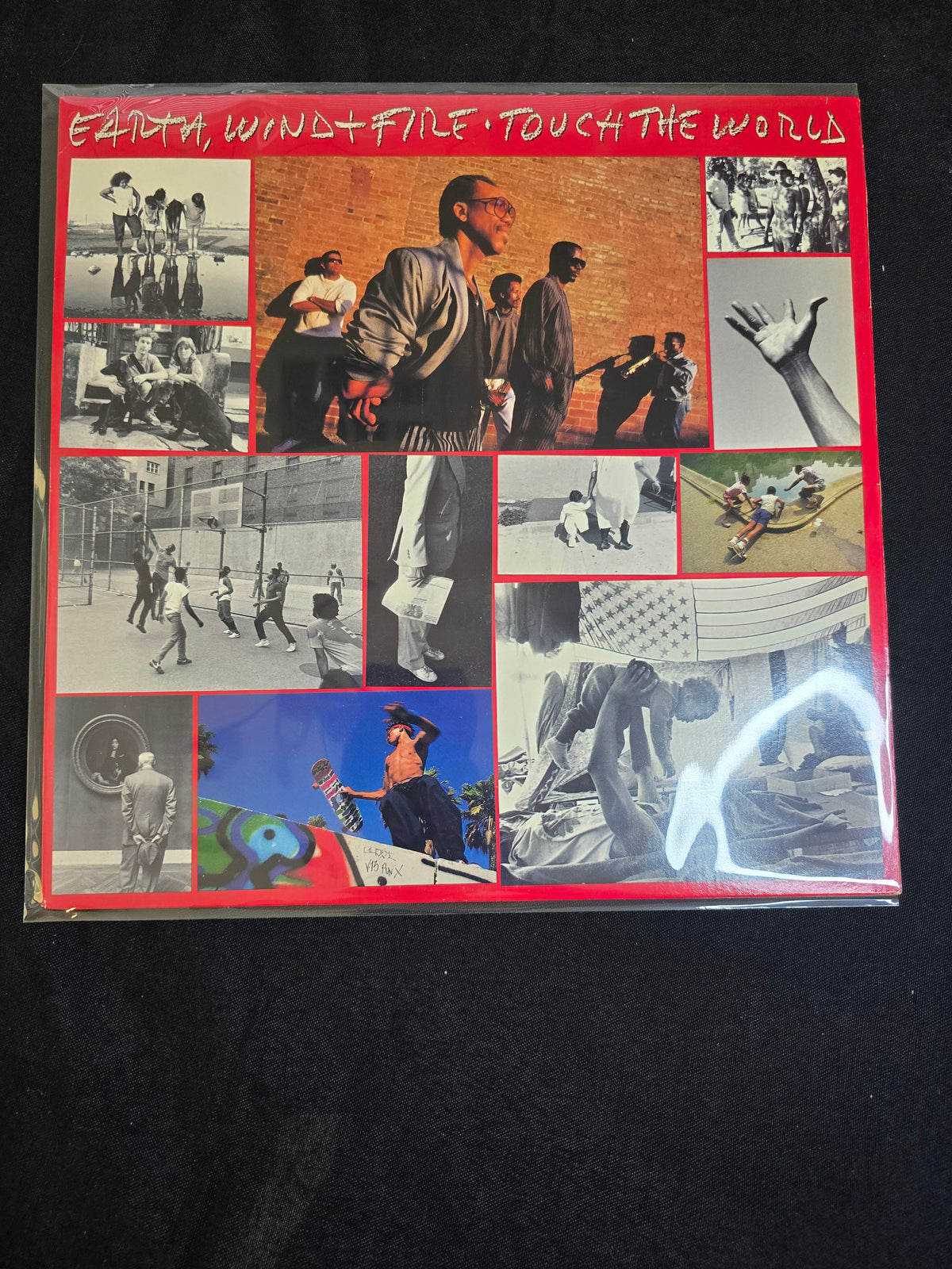 Earth, Wind & Fire - Touch the World (C40596)