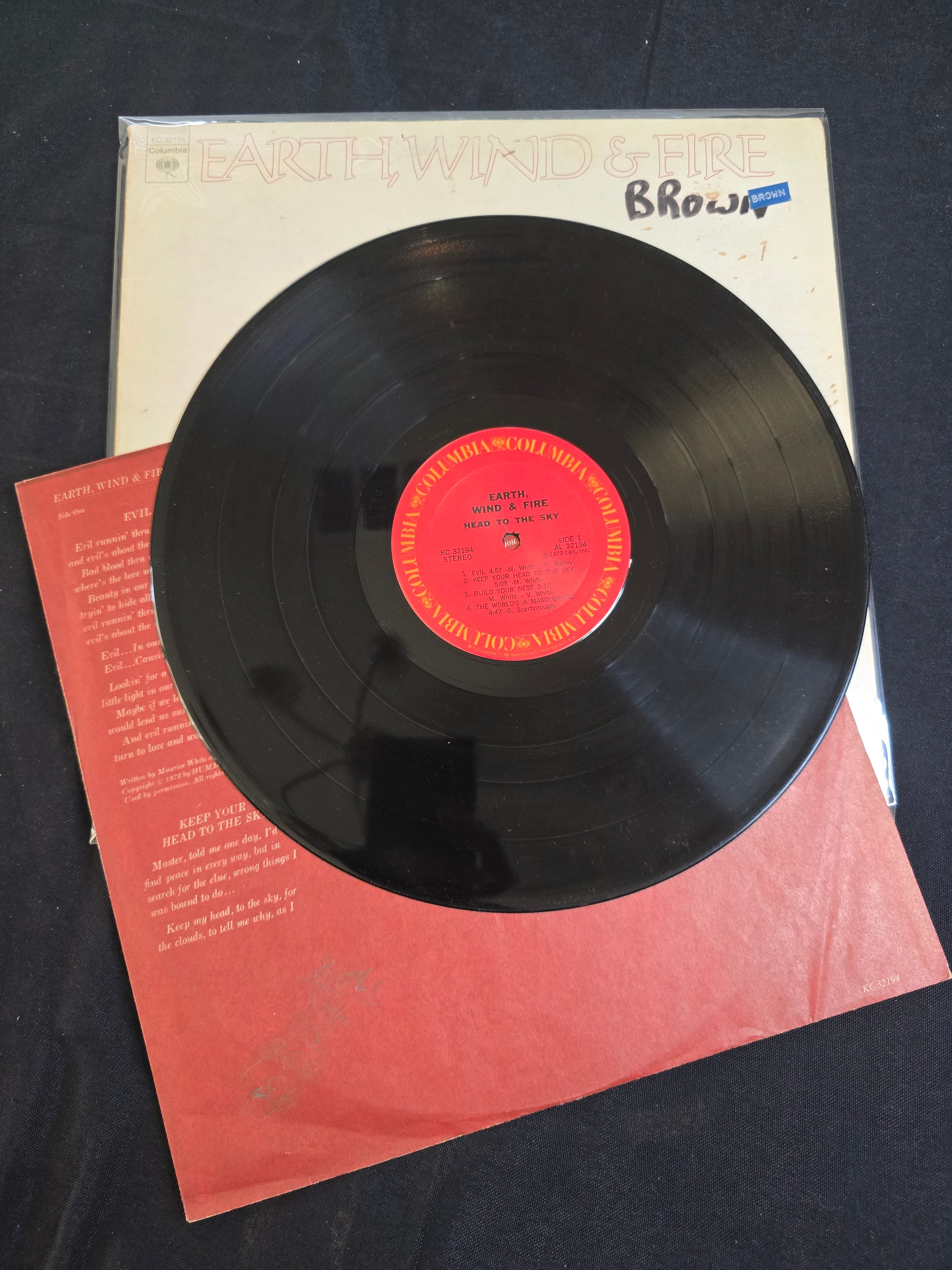 Earth, Wind & Fire - Head to the Sky (KC32194)