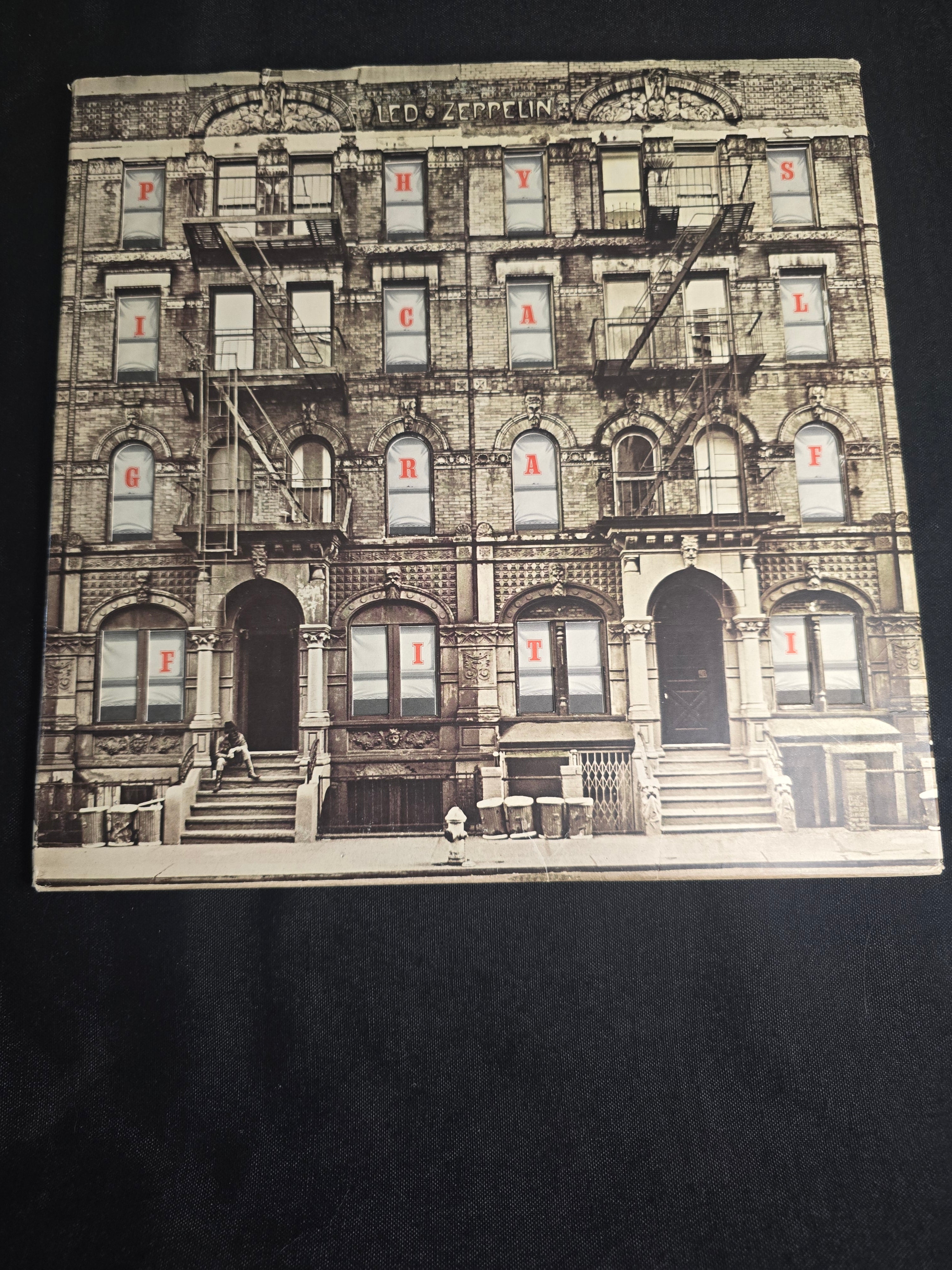 Led Zeppelin - Physical Graffiti (SS2-200)