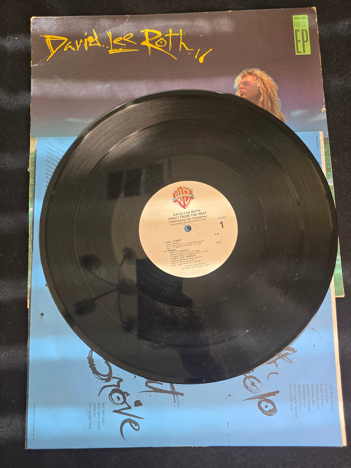 David Lee Roth – Crazy from the Heat (Warner Bros. 1-25222, VG+)